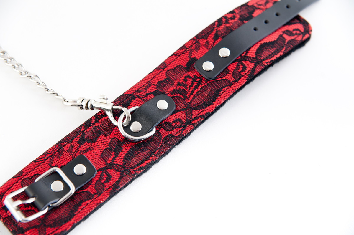 Кружевные поножи TOYFA Marcus, красный, 46 см. в магазине ESEXTOYS