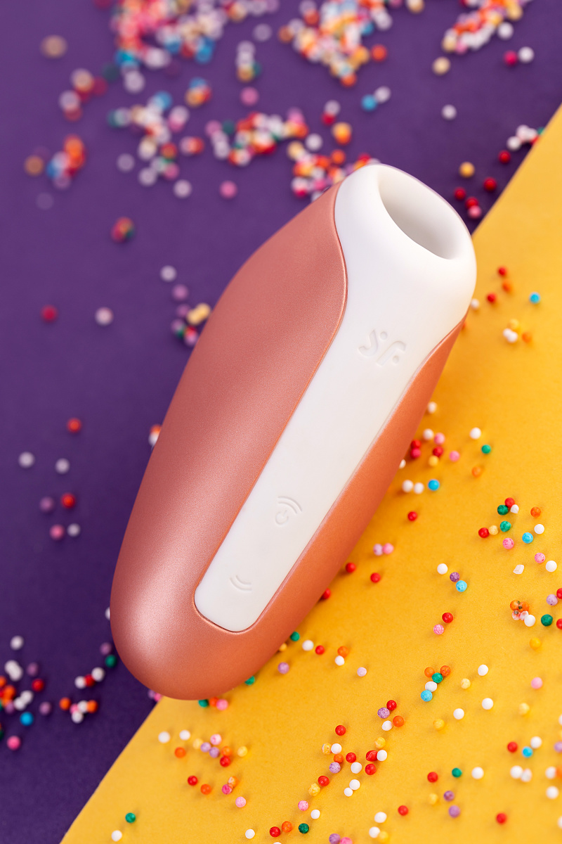 Вакуум-волновой бесконтактный стимулятор клитора Satisfyer Love Breeze, силикон, розовый, 9,5 см. в магазине ESEXTOYS