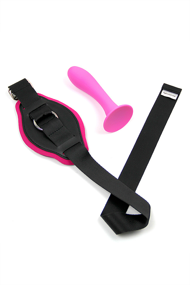 Страпон с креплением на бедро Roomfun, фиолетовый в магазине ESEXTOYS