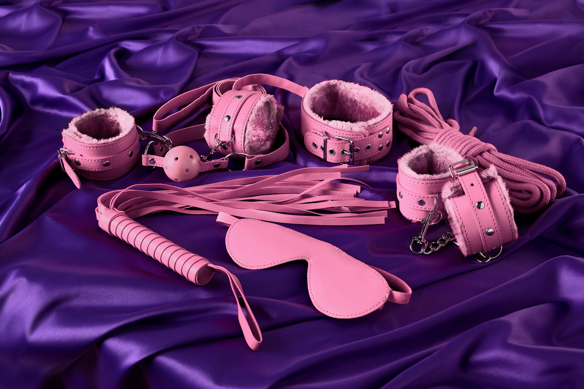Набор для ролевых игр Eromantica BDSM Nice, розовый в магазине ESEXTOYS